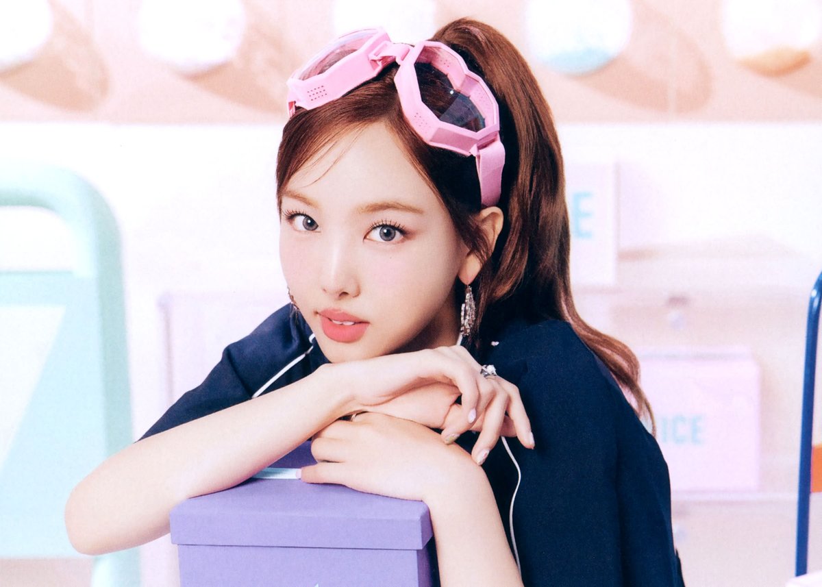 TWICE ナヨン NAYEON RUN 20x20 ポロシャツ 長袖 ネイビー TWICE ナヨン NAYEON RUN 20x20 ポロシャツ 長袖 ネイビー TWICE 2020