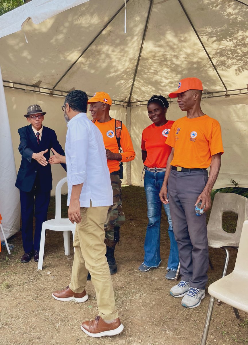 “La vocación de servir es un compromiso y una forma de vida”.

Gracias a los miles de VOLUNTARIOS de la Defensa Civil por su esfuerzo para vidas en las labores de PREVENCIÓN.
