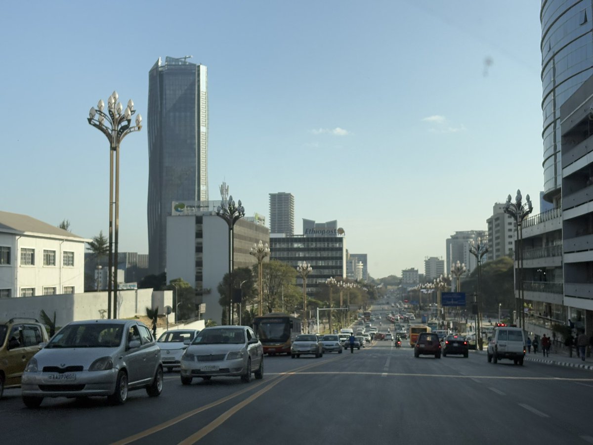 ETHIOPIA: DAY ONE. I’ll be adding to this thread over the next few hours when I get the chance—there’s a lot I have to say, but it’s currently ~8:30 pm local time, &amp; there’s still stuff to do.

I didn’t expect Addis Ababa to be this way (and I’ll bet you didn’t either…) (1/?)