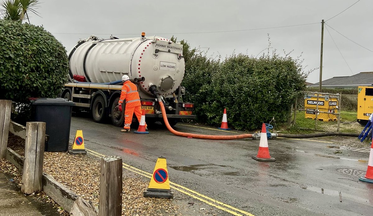 eddie mitchell tweet media