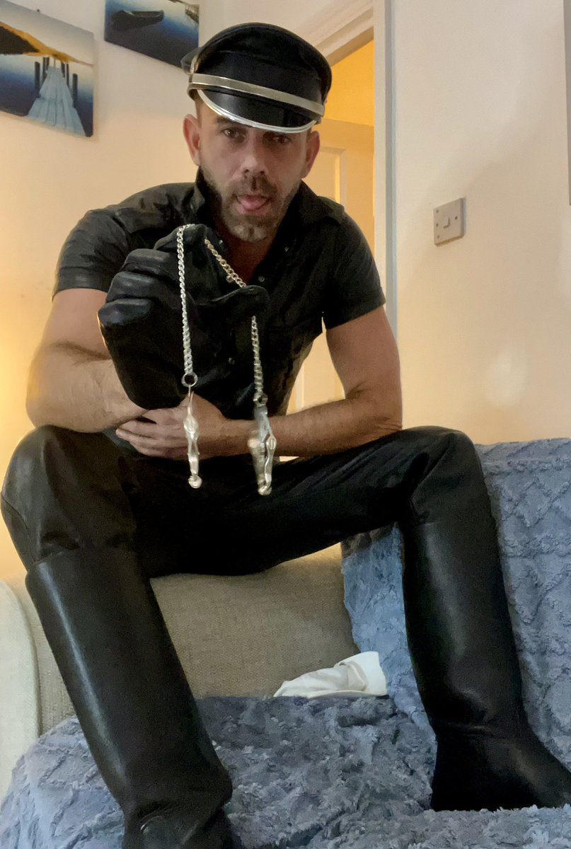 AlphaAdonis_'s tweet photo. Yes put them on, now 
Get that cock cage locked
Hand me that key and your wallet

I wanna watch you suffer as my boots press down on that caged, leaking nub

#findom #cashmaster #leathermaster
#paypig #chastity #humilition #alpha #cashdrain #slave #master https://t.co/vzHqztpcjg