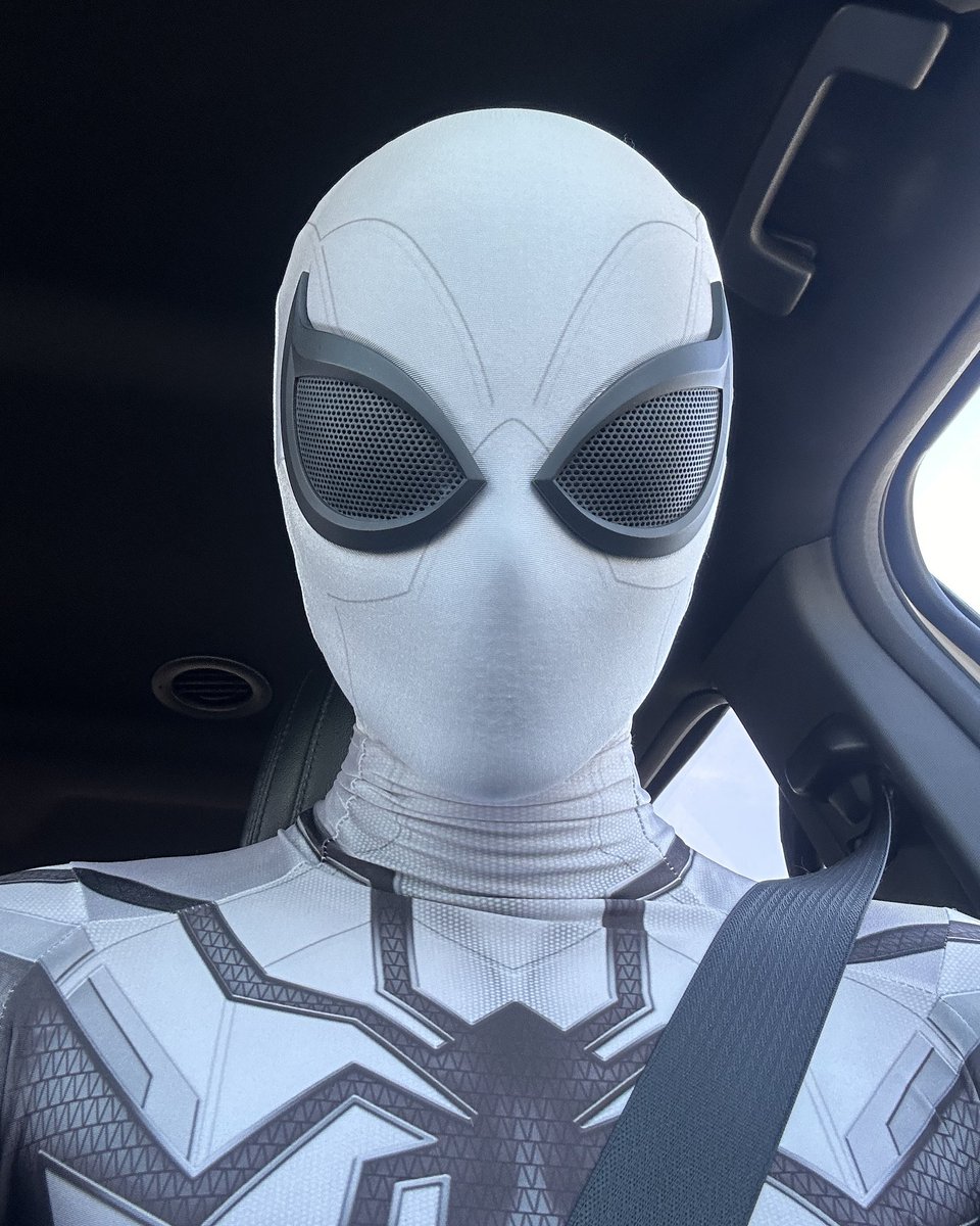 capitalspidey's tweet photo. if anyone calls this the oscorp suit i’m roundhouse kicking them in the face https://t.co/zwc3Lip9Qq