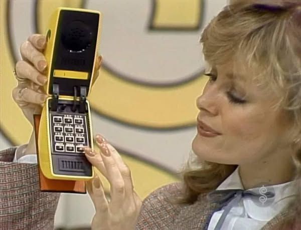CuriosMuseum's tweet photo. Pac Man phone, as seen on the Price Is Right. 1982. https://t.co/ez5OcLk6w9