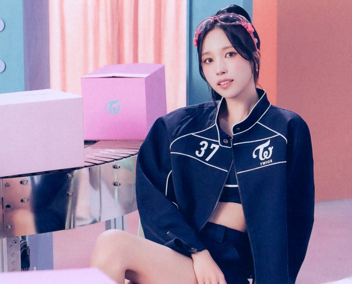 SCAN] TWICE JAPAN Season's Greetings 2025 'BIRTHDAY365' - Diary