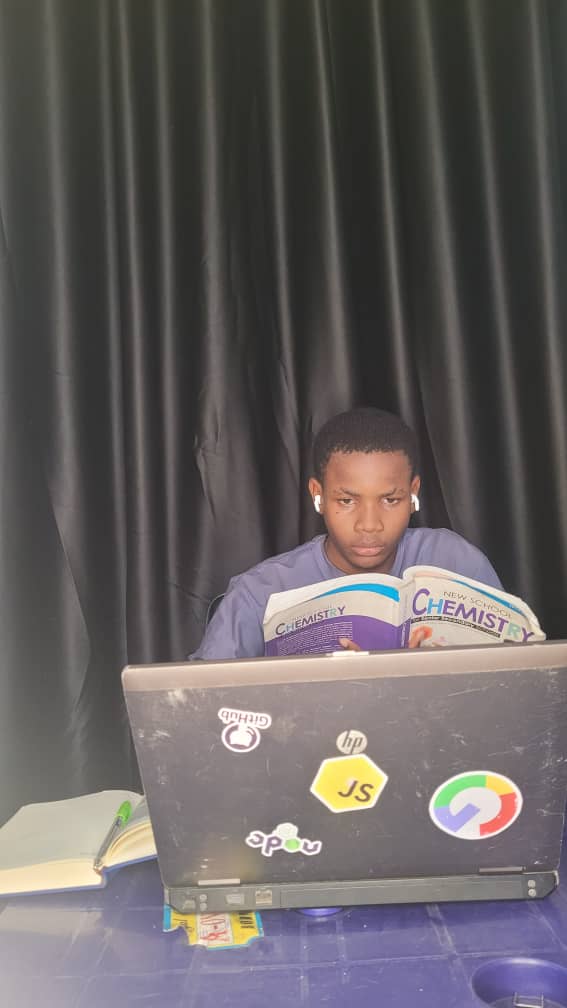 144_soala's tweet image. 15-year-old coding enthusiast balancing school and tech!
On a mission to inspire the next generation of techies.
Frontend Developer | React & JavaScript Lover.
#TeenInTech #FrontendDeveloper #BalancingLife