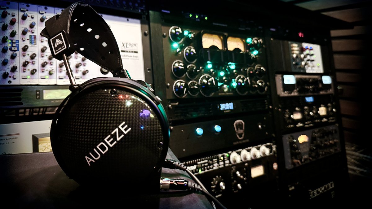 Audeze tweet media