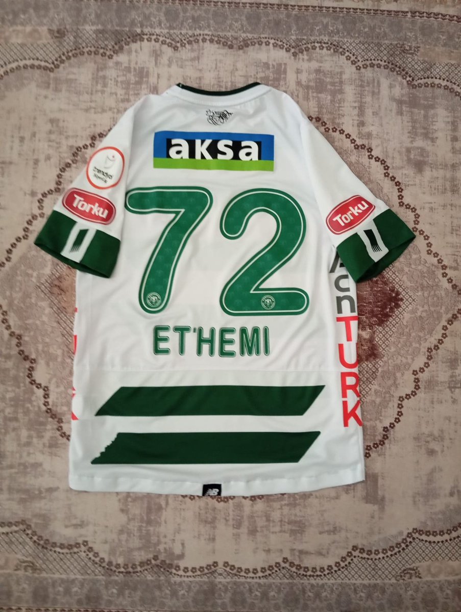 Selamlar, 2023/2024 sezonu ic saha formamiz. Valon Et'hemi çok şey bekledigimiz bir oyuncuydu ama beklentilerin altında ezildi biraz.