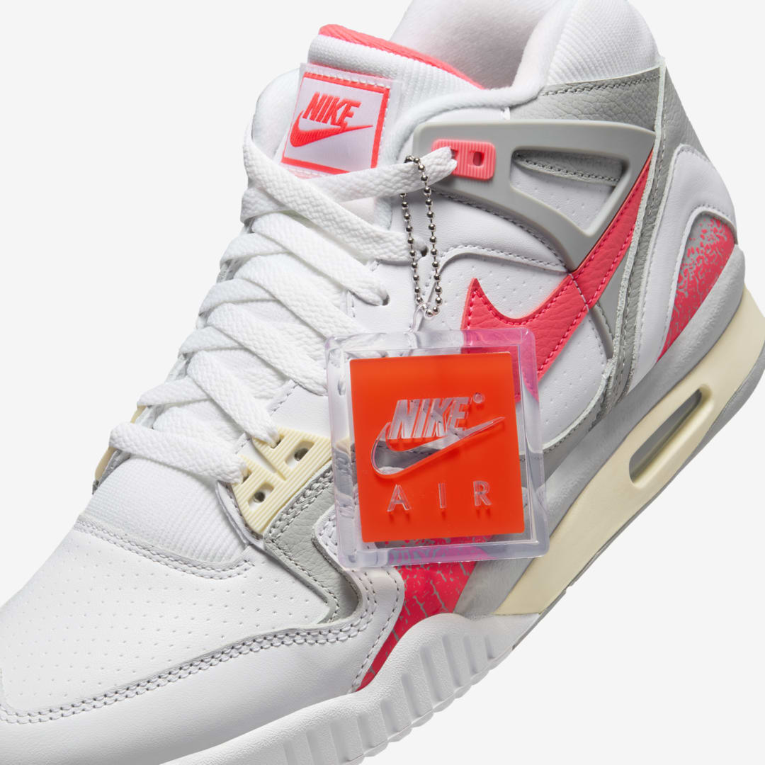 snkr_twitr's tweet photo. AD: Sizes sellout out: Nike Air Tech Challenge 2 'Racer Pink'   

Shop -> https://t.co/FjELHBpGmL https://t.co/CmcgJmtfhe
