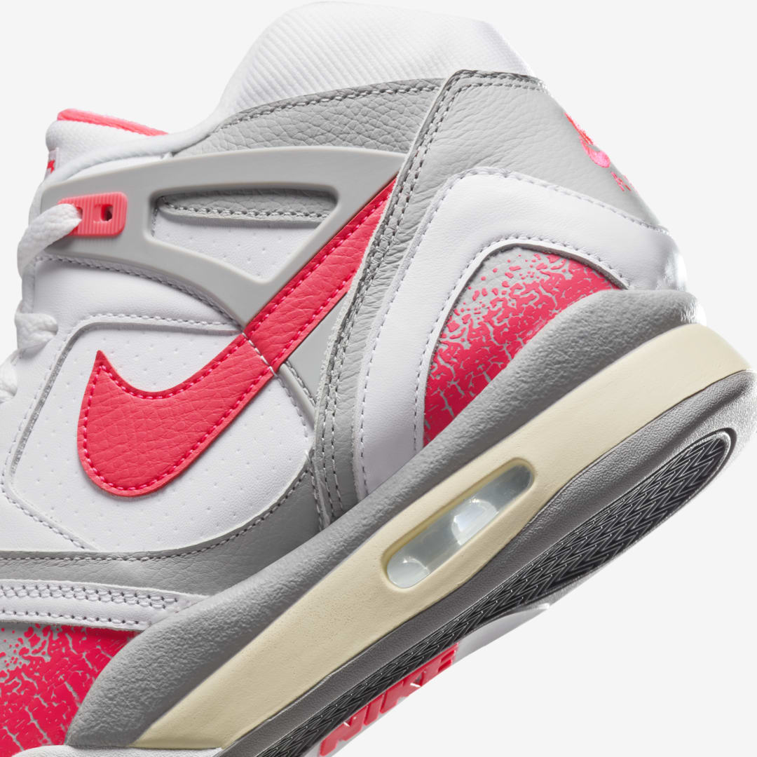 snkr_twitr's tweet photo. AD: Sizes sellout out: Nike Air Tech Challenge 2 'Racer Pink'   

Shop -> https://t.co/FjELHBpGmL https://t.co/CmcgJmtfhe