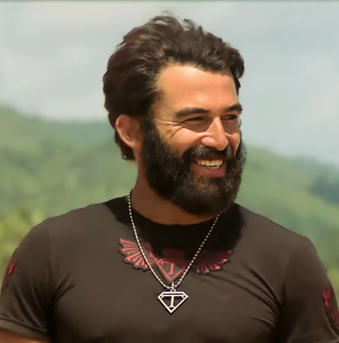 deliihatunn1's tweet photo. Turabi Çamkıran ilk gün bastonunu atıp yarışmıştı bu Adem'in özelliği nedir? 10 gün yarışmayacakmış yuh anasının gözü ozaman yedekten gelseydiiii
#Survivor2025 #SurvivorAllStar2025 https://t.co/bcxPojjUZP