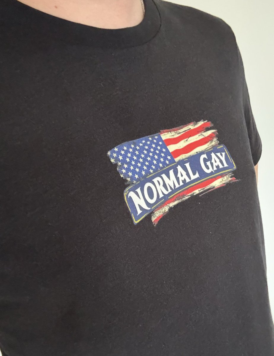 NormalGayPsych's tweet photo. https://t.co/hYK2QbVWJ7
Obsessed with my Normal Gay patriot shirt!! #normalgay #zelena https://t.co/YdEaNFy7qc