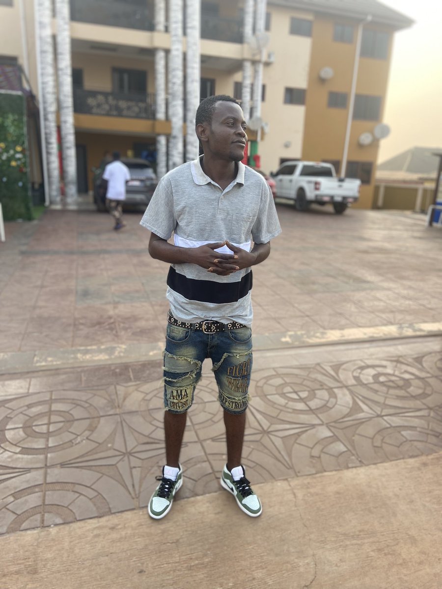DonferloMusik's tweet photo. Happy new year to all mi fans dem, thanks for being supportive throughout.🌟2025 will be greater!🙏🏾 https://t.co/zUFBXyDKlR