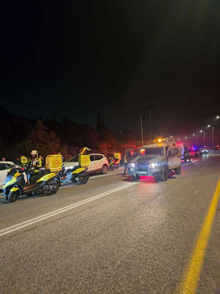 إصابة سائق مركبة فلسطينية برصاص الاحتلال بعد تنفيذه عملية دعس وإصابة مجندة، على حاجز "حشمونائيم" قرب قرية دير قديس غرب رام الله.