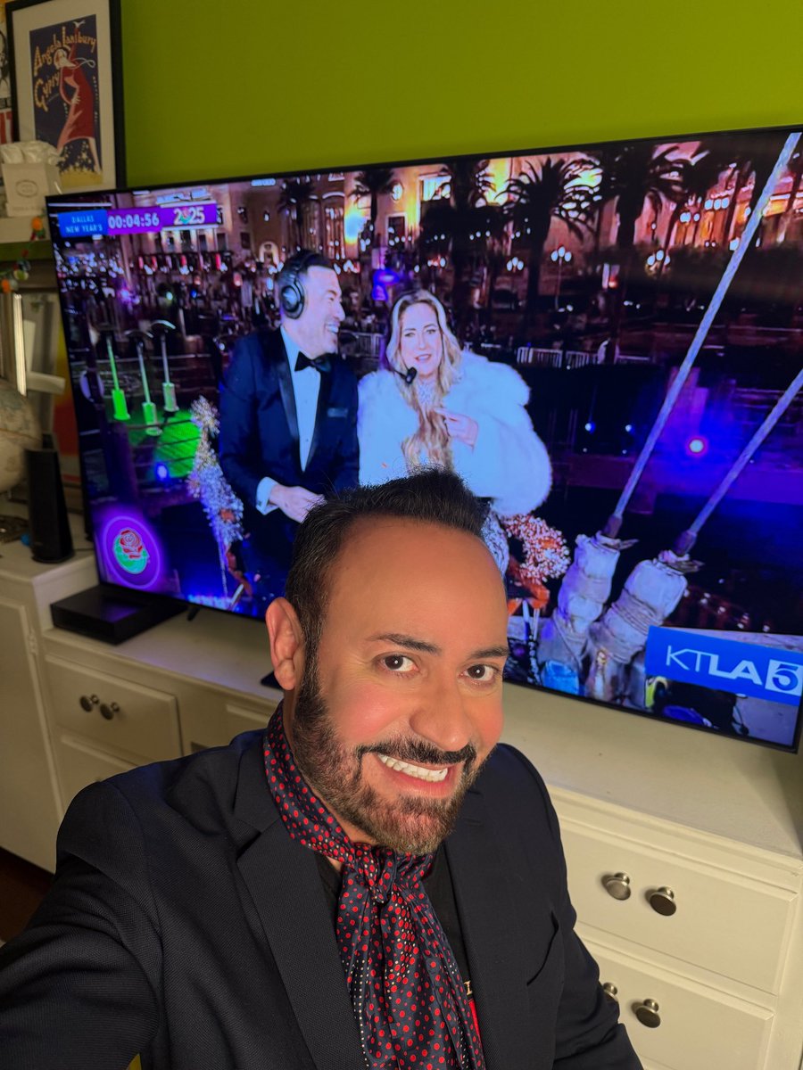 Watching the fun #coast2coastnye Show on <a href="/KTLA/">KTLA</a> <a href="/ktlaENT/">KTLA Entertainment</a> <a href="/michaelyo/">michael yo</a> <a href="/NikkiNovak/">Nikki Novak</a> #NewyearsEve 🎉🎸🎊