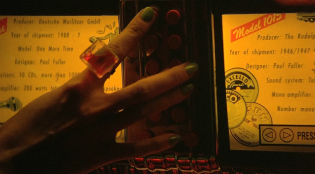 TheCinesthetic's tweet photo. Fallen Angels (1995) dir. Wong Kar-wai https://t.co/1W0ScgZnKS