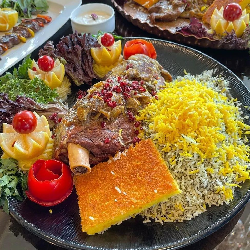 yeonjunSwify's tweet photo. - چلو گوشت یا زرشک پلو با مرغ؟ https://t.co/RKOMBr0K1E