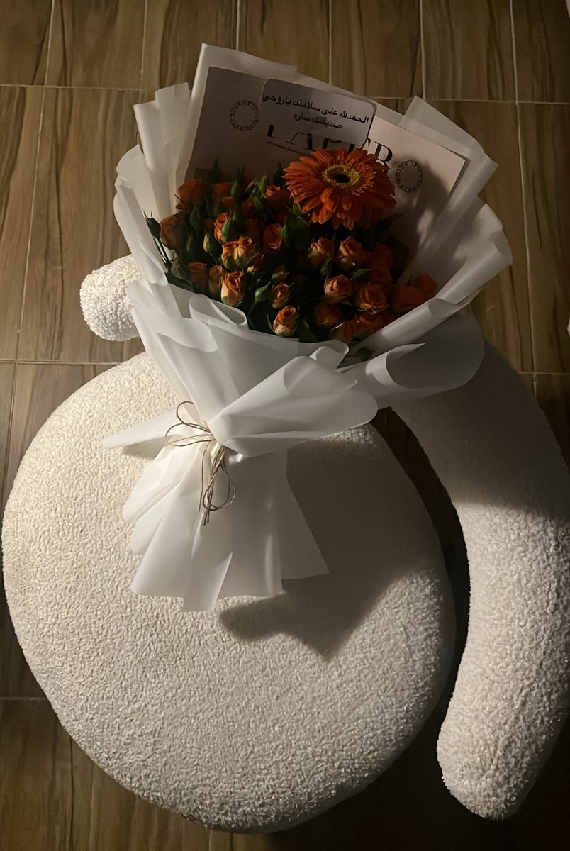 الصديقه اللي ابيها بكل عمري واحببها من كل قلبي اقسم بالله🧡🧡🧡