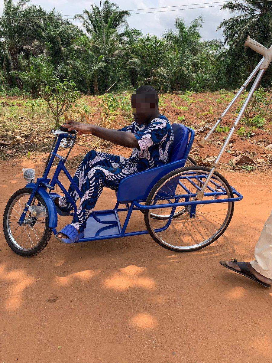 KarimaBACHABI's tweet image. Votre engagement change des vies. Ensemble, continuons en 2025 à apporter espoir et soutien à ceux qui en ont besoin.
Je vous souhaite une année pleine de paix, d santé et de succès.
Avec toute ma gratitude,
Bachabi Karimatou  
Présidente d @AferAssociation 
#HumanitarianWorker