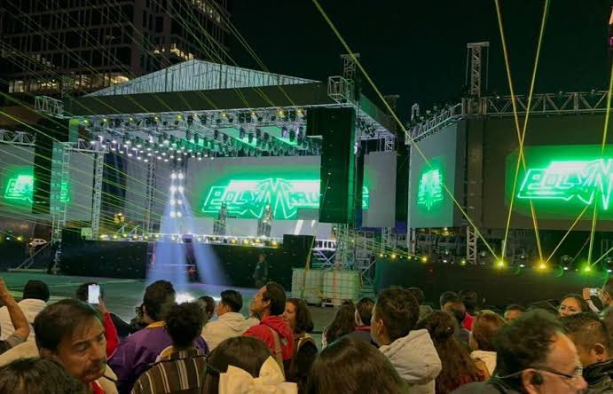 malusita76's tweet image. #AñoNuevo 
#Excelsa vuelve hacerlo, ahora nos recetó 12 millones de pesos por una vil renta de bocinas y lucecitas para la perrada… 
Un DJ de talla internacional cobra la mitad y en un evento con una escenografía y ambientación muy superior. 

Polymarchs/ Tomorrowland