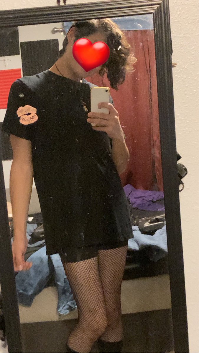 BAD_BunnyRabbit's tweet photo. Happy New Years, everyone!! 🎉🥳
Like and RT what your New Years Resolutions are this year ❤️😘
#femboy #fishnets #twink #gay #bisexual #nsfwtwt #happynewyears #femboi #thighhighs #lilbooty #cutiewithabooty #nsfw #femboi #leggings https://t.co/ubPZRnu7JB