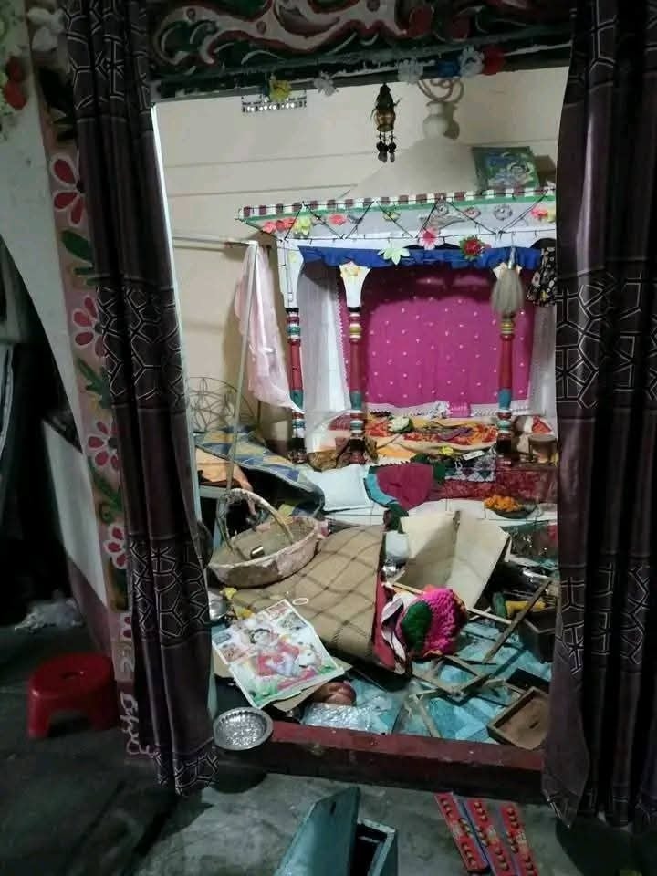 Niloy_Kr101's tweet photo. (01-01-2025) the Aditya Mahal, the Shebasram of Sri Sri Gauranga Mahaprabhu, was attacked and vandalized at approximately 7.30 AM in Moulvibazar, Bangladesh.😡

#SaveBangladehiHindus #Bangladesh #AllEyesOnBangladeshiHindus #freechinmoykrishnaprabhu #FreeChinmoyKrishnaDas https://t.co/XFYuMIKaAF