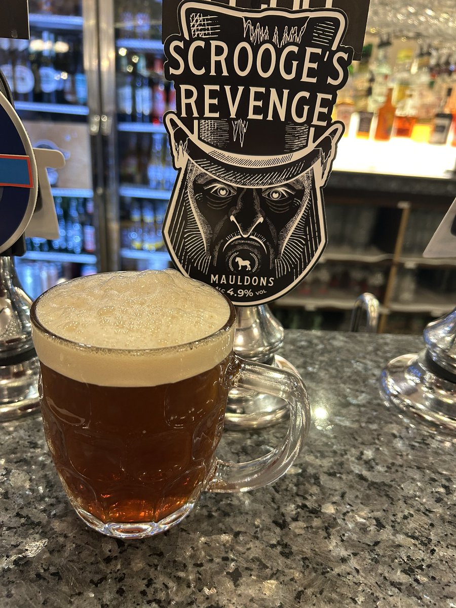 First pint in the pub this year, and the end of Dry January… #CaskAle
Happy New Year folks 🍻