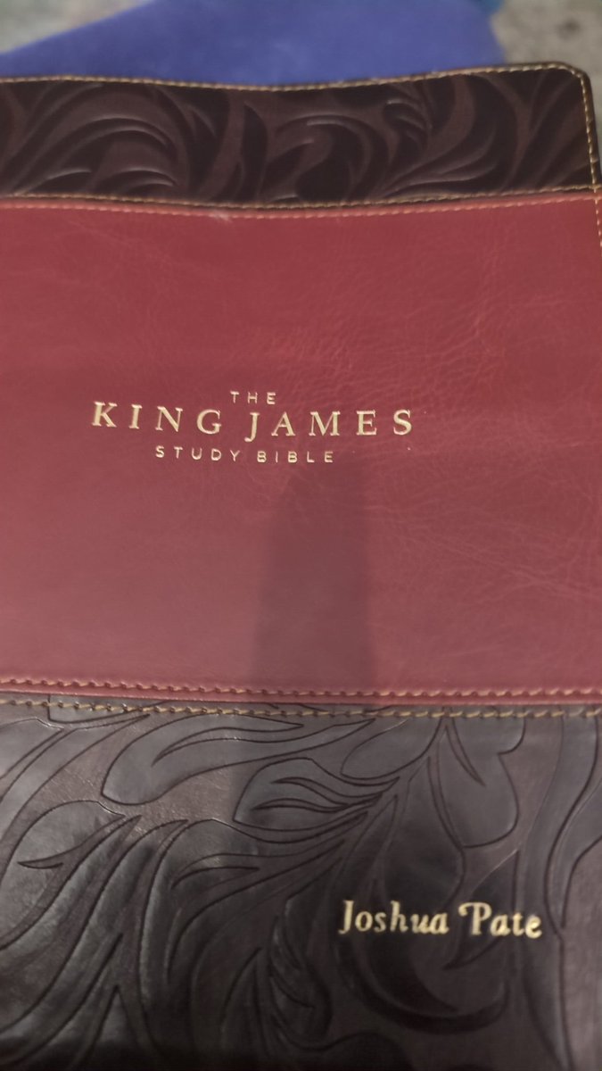 Starting the year Right... Trying my best to get right with the Lord... So this is day one of the new year of studying the Bible everyday!!!! God bless 🙏