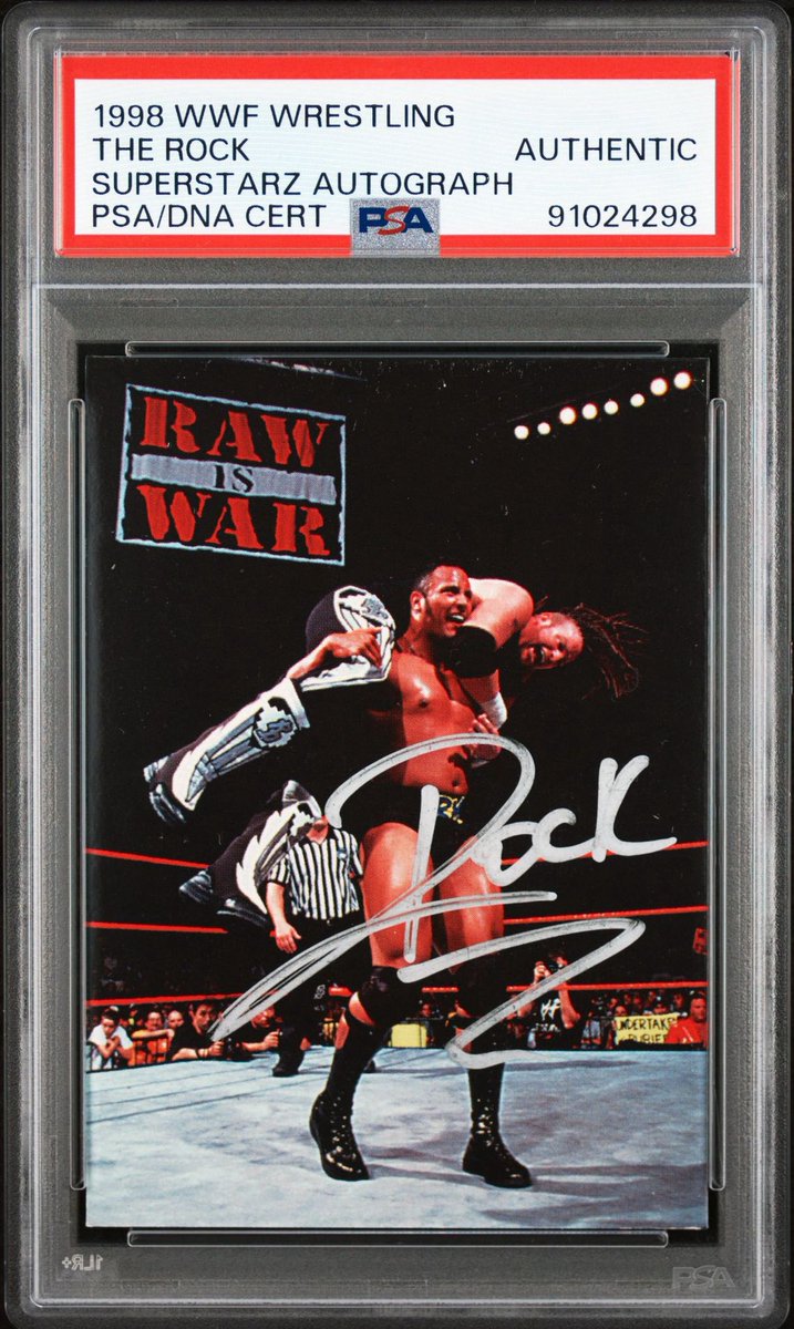 Thanks To My Bro In The Hobby <a href="/RealRichHopkins/">Rich Hopkins</a> For The Deal On This 1998 Duocards Comic Images <a href="/TheRock/">Dwayne Johnson</a> Rookie Autograph. The Majority Of These Were Not Signed Very Well So It’s Tough To Find An Electrifying Autograph Like This One ⚡️

#wrestlingcardwednesday