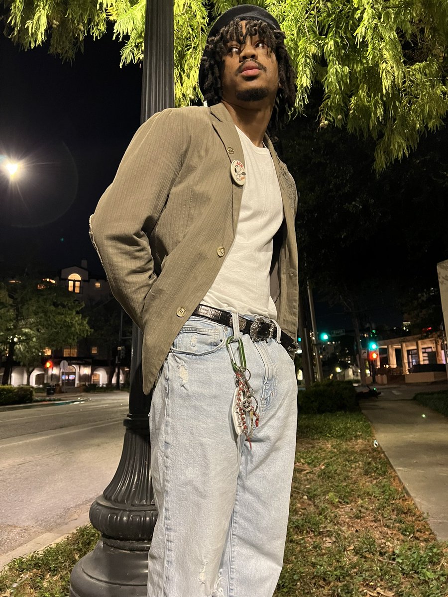 zionthelion1's tweet image. #wakeupwakeupwakeup 🗓️