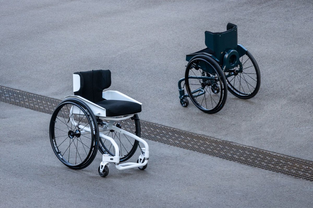 Rolstoelgebruikers hebben regelmatig last van pijnlijke schouders. Een rolstoel die met de rug te besturen is, kan dat leed misschien voorkomen. deingenieur.nl/artikelen/rols…