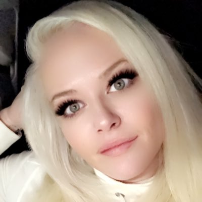 rachelleworkman's tweet photo. #NewProfilePic https://t.co/8xU2hv613S