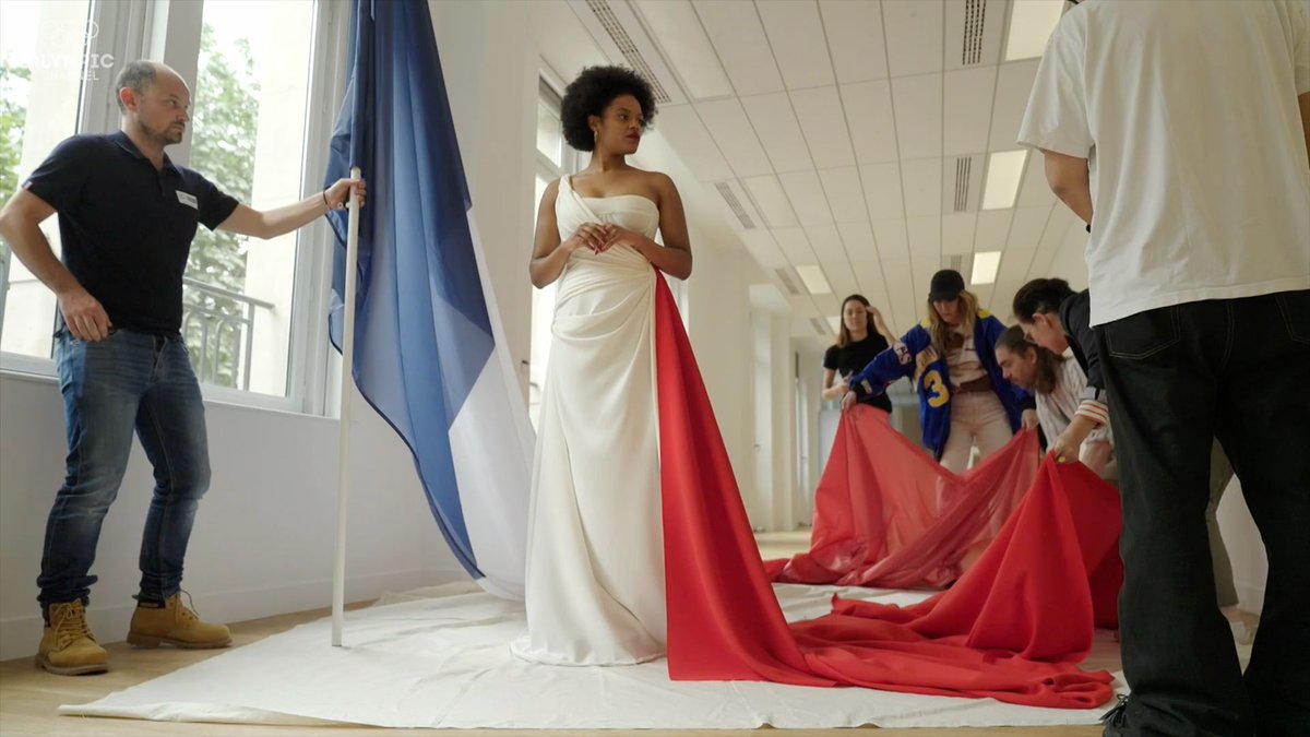 Si vous n'êtes pas repu des JOP et que vous êtes friand de coulisses et d'anecdotes, je vous recommande vivement de jeter un coup d'œil à « La Grande Seine », dispo gratuitement sur le site du CIO. Un must see !

#Paris2024

buff.ly/3DBUJvf