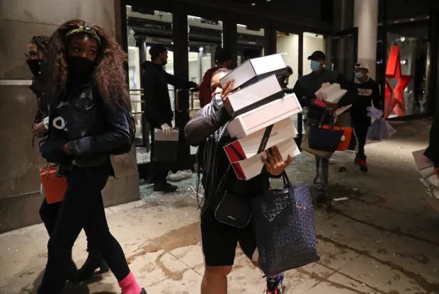BlacksBeinBad's tweet photo. @_6signxxx Well yeah, black people was the worst thing to happen to America

Maybe the world https://t.co/mdzh5x6VxP