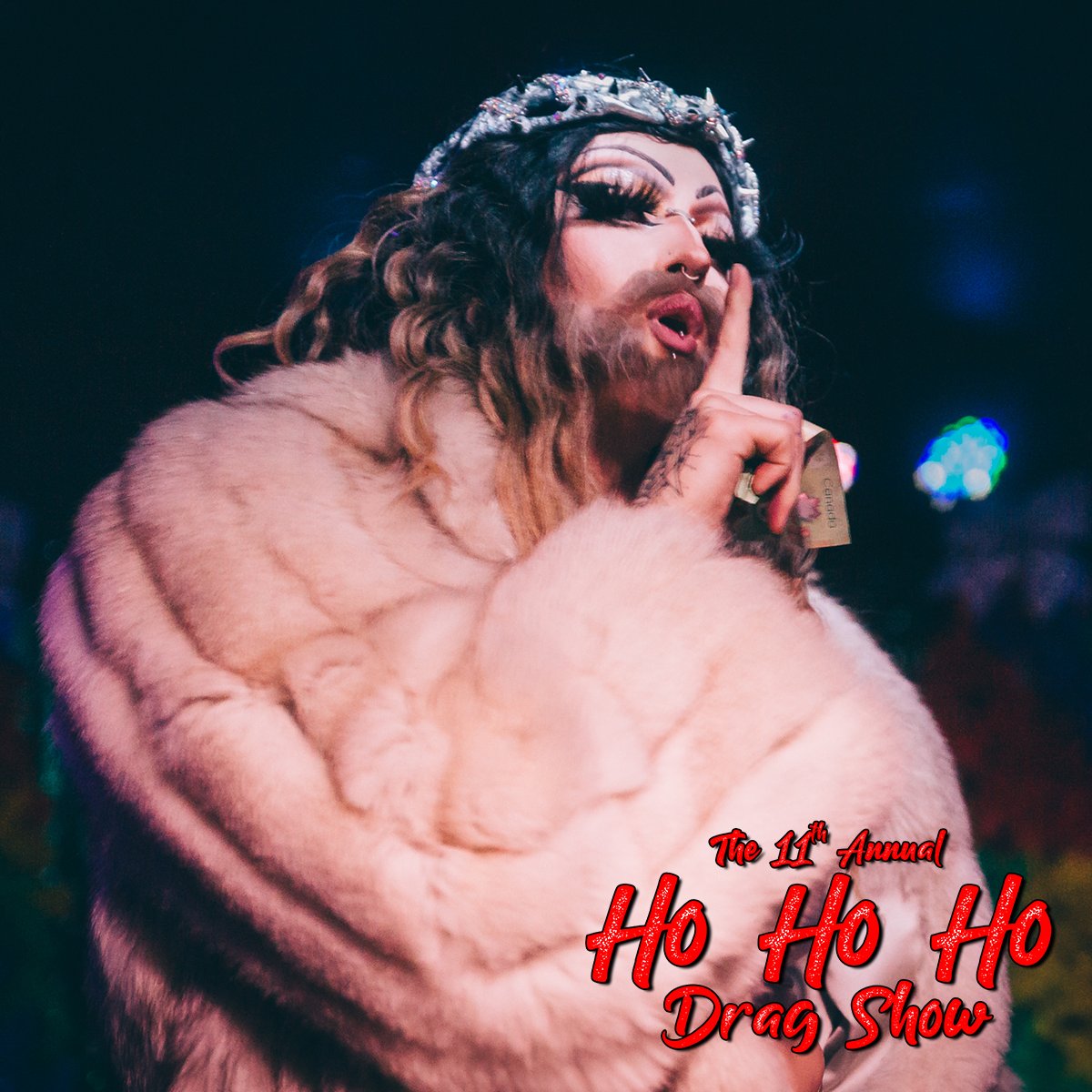 WigginsPro's tweet photo. 👑 VIX'EN VOX 👑
🎄 HoHoHo Drag Show 🎁
📍 Black Pirates Pub (Dec 14-24)
📸 @tbayalive

#tbaydrag #hohohodragshow #christmas #thunderbay #drag #dragshow #dragqueen #dragking #tbshows #tbay https://t.co/HmVn8WAwmY