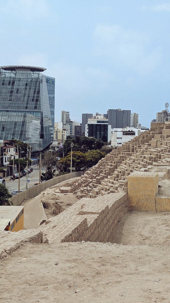kutz_hyd's tweet photo. It does NOT rain in Lima, Peru. Testimony to the fact why an adobe CLAY brick  pyramid from 500 AD survives in the heart of the city.

The clay bricks were made insitu and used a clever construction technique making it seismic resistant https://t.co/y5BhD01yjU