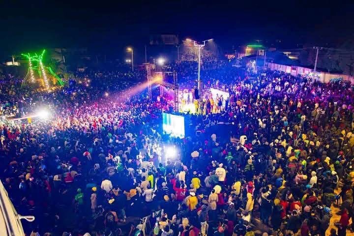 KingPiyo_01's tweet photo. Welcome to 2025.
Jos, Plateau State is trending for the right reasons.
#CalebMutfwang #BCM #josgallery #Jos #cometojos #ThisIsJos #JosToTheWorld #2025 #HappyNewYear2025wishes https://t.co/OwNVvEyiz6