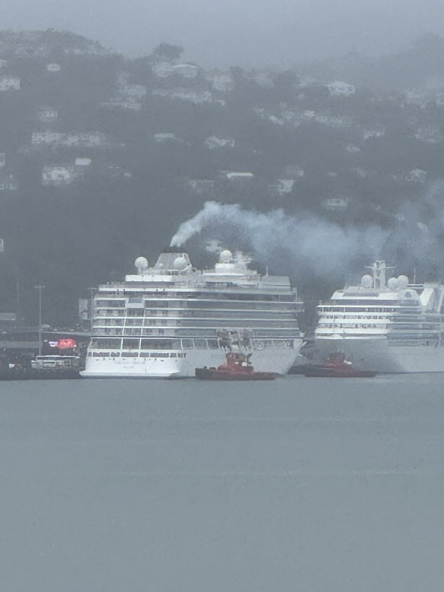 Who at Centreport Wgtn forgot to put out the no smoking sign 🤔