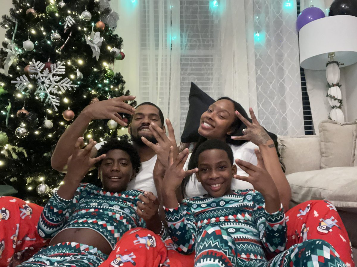 Happy New Year from The Busbee’s ☝🏾