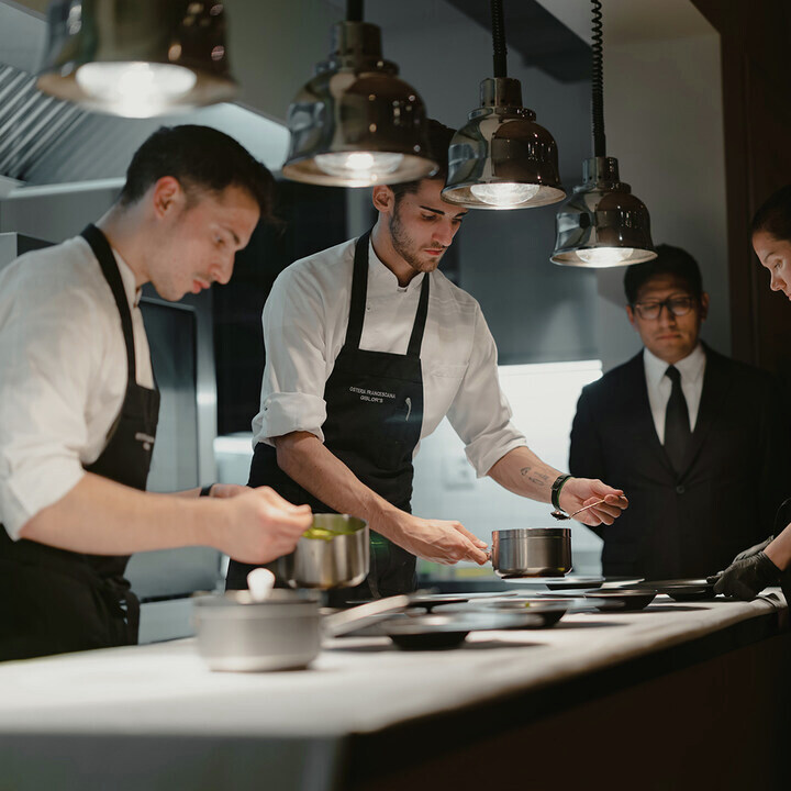 Satopia Travel tweet media