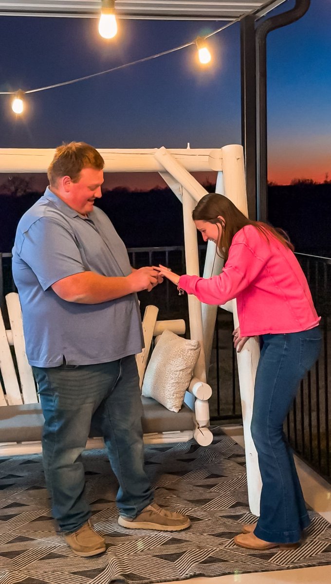 JaceyLowieta's tweet photo. December 31, 2024 the day my best friend asked me to spend forever with him💍

2025 is the year I become a Perry and I can’t be anymore excited🥹 https://t.co/U1kbHUeiPj