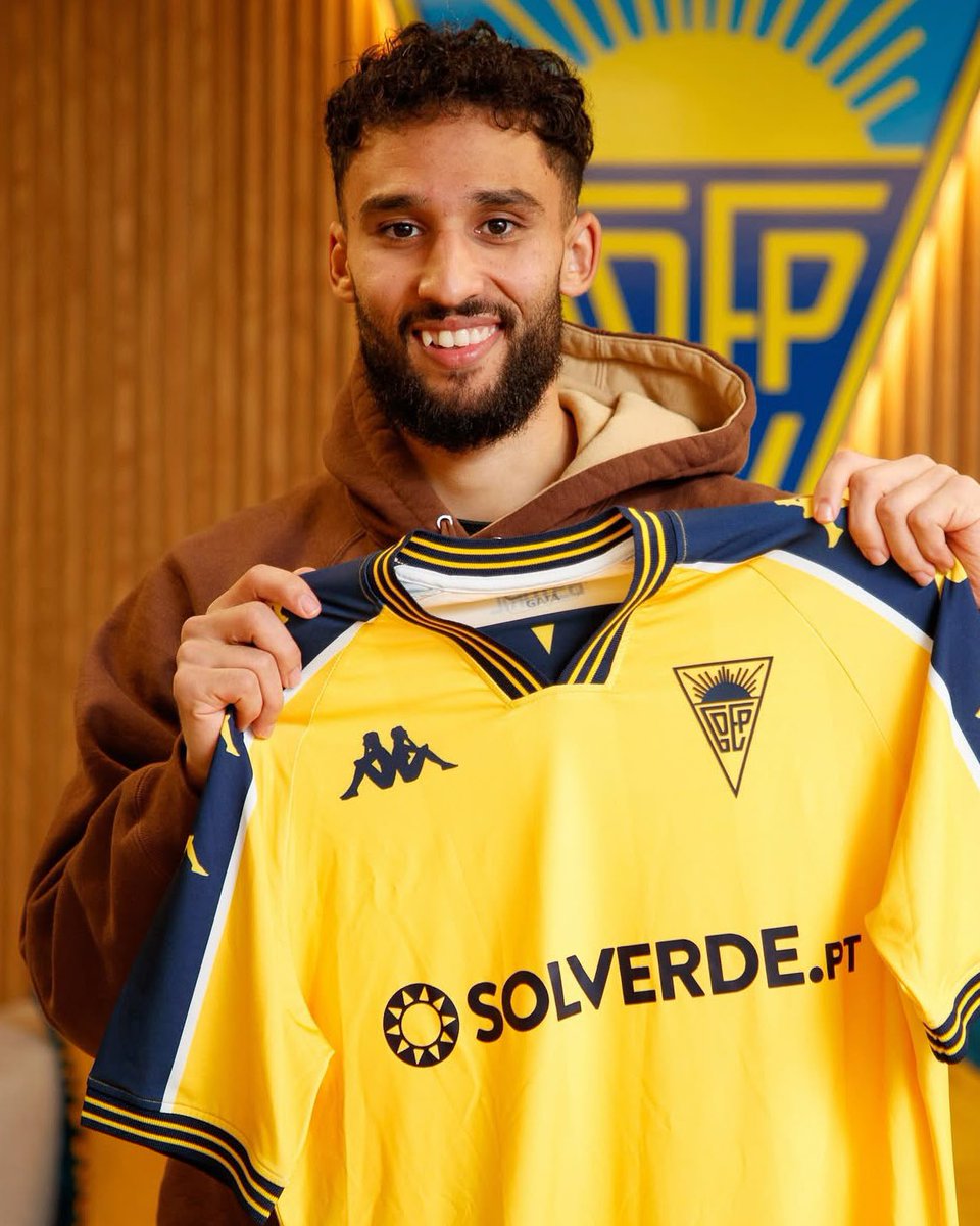 Rafik Guitane voltou ao Estoril após o empréstimo ao Braga ter sido cancelado.