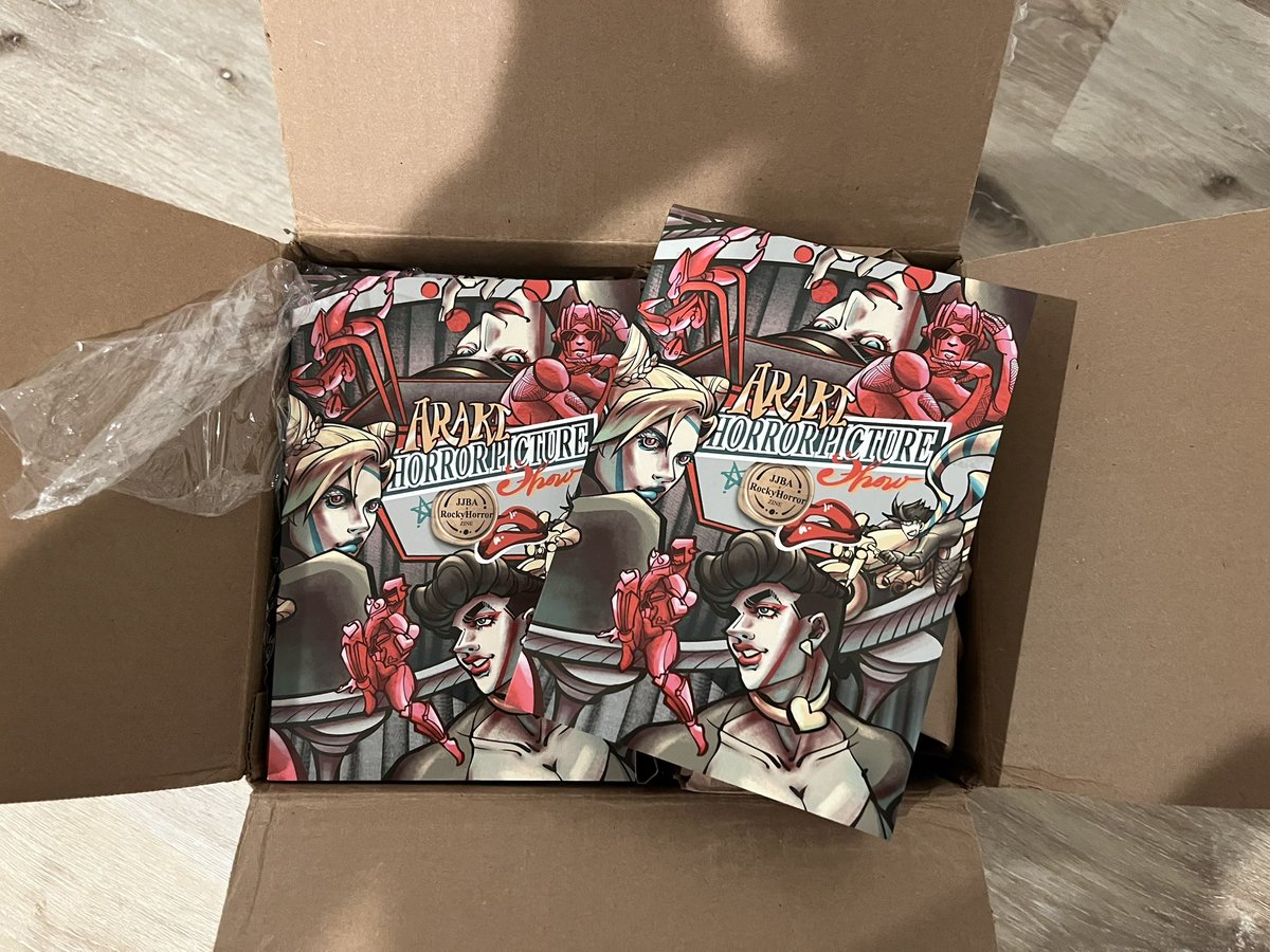 ArakiHorrorZine's tweet photo. ✨Happy New Year!✨
We have a big announcement to kick off 2025: zines and the final batch of merch are here!
Shipments should begin in the next couple weeks – stay tuned! https://t.co/0xg6JuNHrT