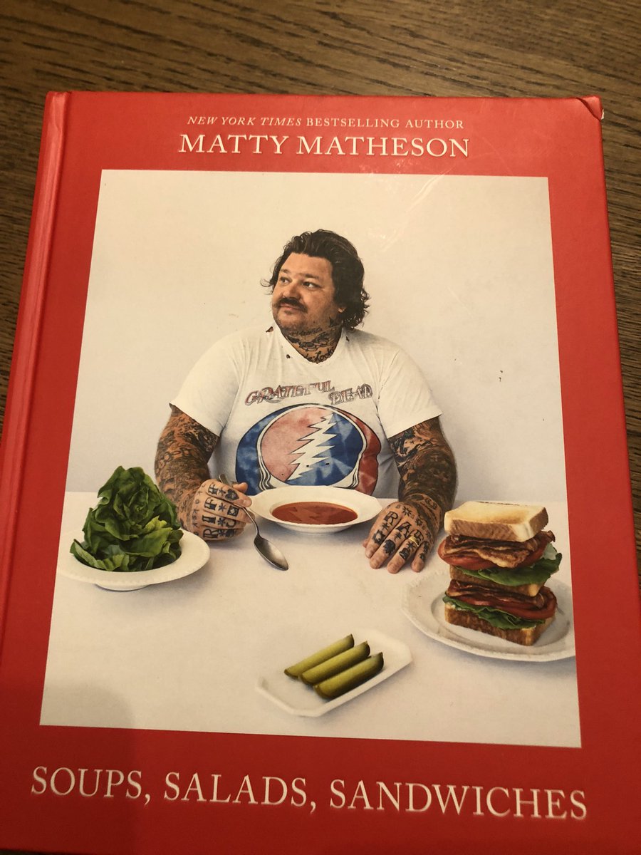 Árleg hátíðarhefð mín er að sýna nýju Matty bókina og minna alla á að þeir vita sem vita.