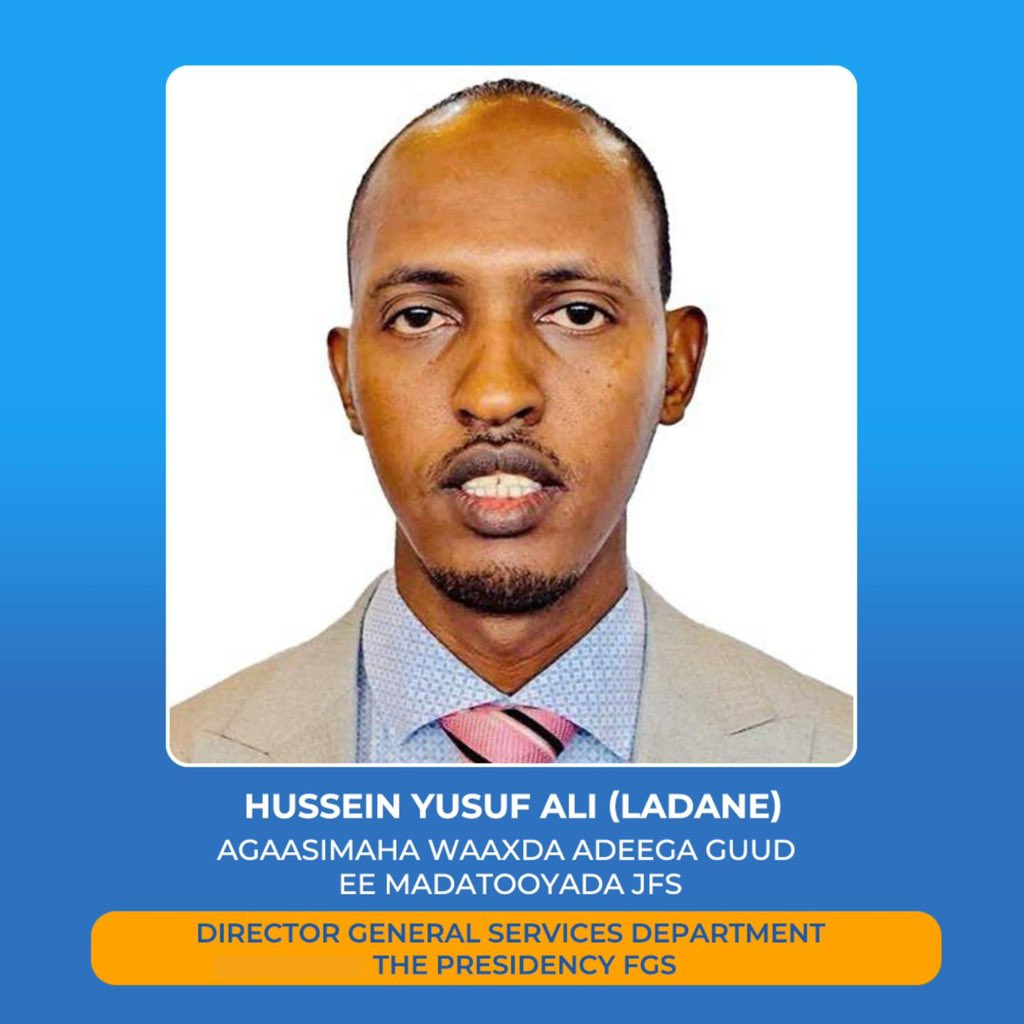 Isku shaandhaynta shaqaalaha Madaxtooyada ee la sheegayo in agaasimayaasha iyo afhayeenka lagu magacaabay, maxaa baraha dowladda loogu faafin waayay mise waa kasbayn? Kuma arag <a href="/TheVillaSomalia/">Villa Somalia</a>, <a href="/SONNALIVE/">SONNA</a> , <a href="/RadioMuqdisho/">Radio Muqdisho</a> <a href="/sntvnews1/">SNTV News</a> iyo kuwa kale toona. Inaan ilduufayna waa