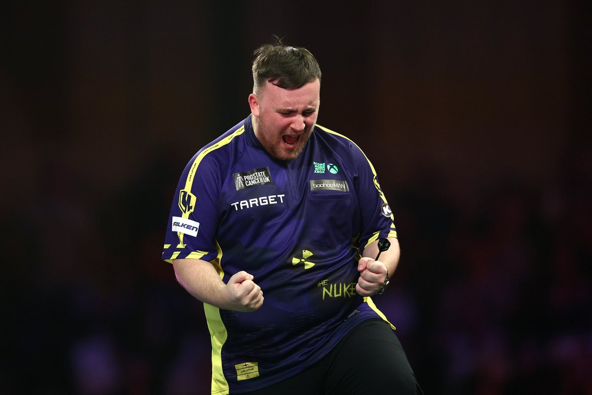 talkSPORT 2 (@talksport2) on Twitter photo π¨ πππππ ππ πππ πππππ! π¨
Who will join Dobey & MVG in the semis!
Peter Wright v Stephen Bunting π―
Luke Littler v Nathan Aspinallπ―
#dartsontheradio
Join:
ποΈ<a href="/MarkWilsonRadio/">Mark Wilson</a>
ποΈ<a href="/TheAsset180/">Paul Nicholson</a>
ποΈ<a href="/talkdants/">Ian Danter</a>
ποΈChris Mason
Listenβtalksport.com/play/talksport2 π¨ πππππ ππ πππ πππππ! π¨
Who will join Dobey & MVG in the semis!
Peter Wright v Stephen Bunting π―
Luke Littler v Nathan Aspinallπ―
#dartsontheradio
Join:
ποΈ<a href="/MarkWilsonRadio/">Mark Wilson</a>
ποΈ<a href="/TheAsset180/">Paul Nicholson</a>
ποΈ<a href="/talkdants/">Ian Danter</a>
ποΈChris Mason
Listenβtalksport.com/play/talksport2