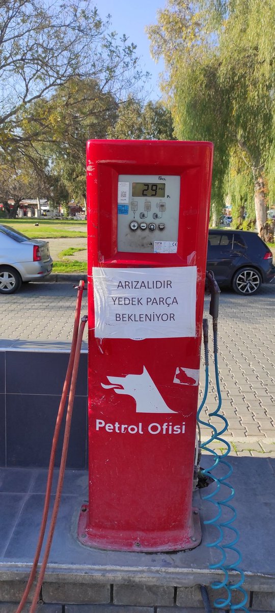 <a href="/petrolofisi/">Petrol Ofisi</a> Akaryakıt in liderinden beklenmedik hareketler WC ler ücretli hava bu su istasyonlarınız yaklaşık 1 aydır çalışmıyor çalışan personelin hiçbir şekilde umrunda bile değil sizden yakıt ve hizmet almamamiz için sebepler çoğalıyor.