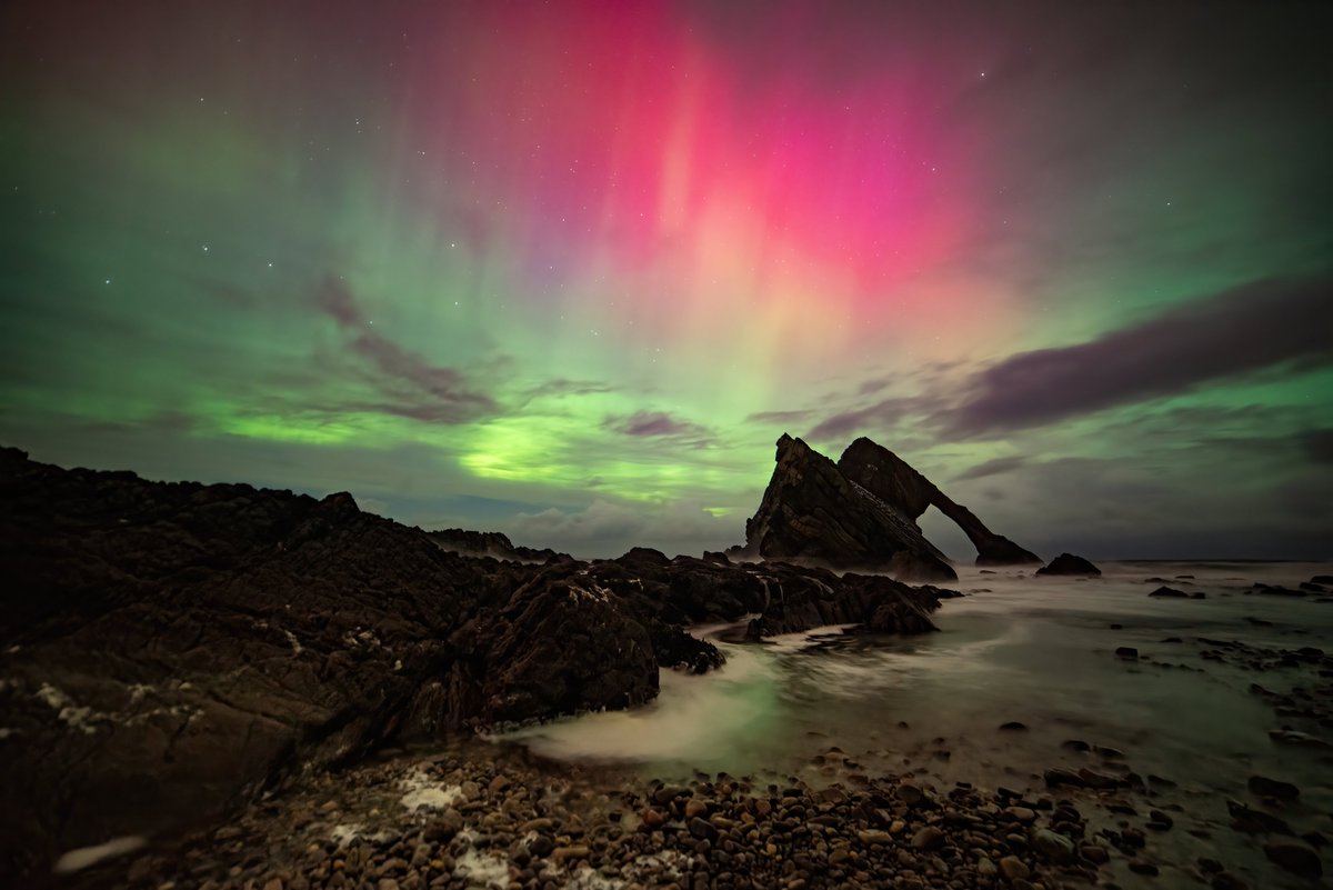 Happy New Year - Northern Lights over the Bow Fiddle Rock , at Portknockie Scotland on New Year's Day 2025.
Jan 1st 5.20pm UK Local
<a href="/TamithaSkov/">Dr. Tamitha Skov</a> <a href="/stvweatherwatch/">STVWeatherwatch</a> <a href="/STVNews/">STV News</a> <a href="/BBCScotWeather/">BBC Scotland Weather</a> <a href="/BBCScotNewsdesk/">Scotland Newsdesk</a> <a href="/itvweather/">ITV Weather</a>  <a href="/MailOnline/">Mail Online</a>