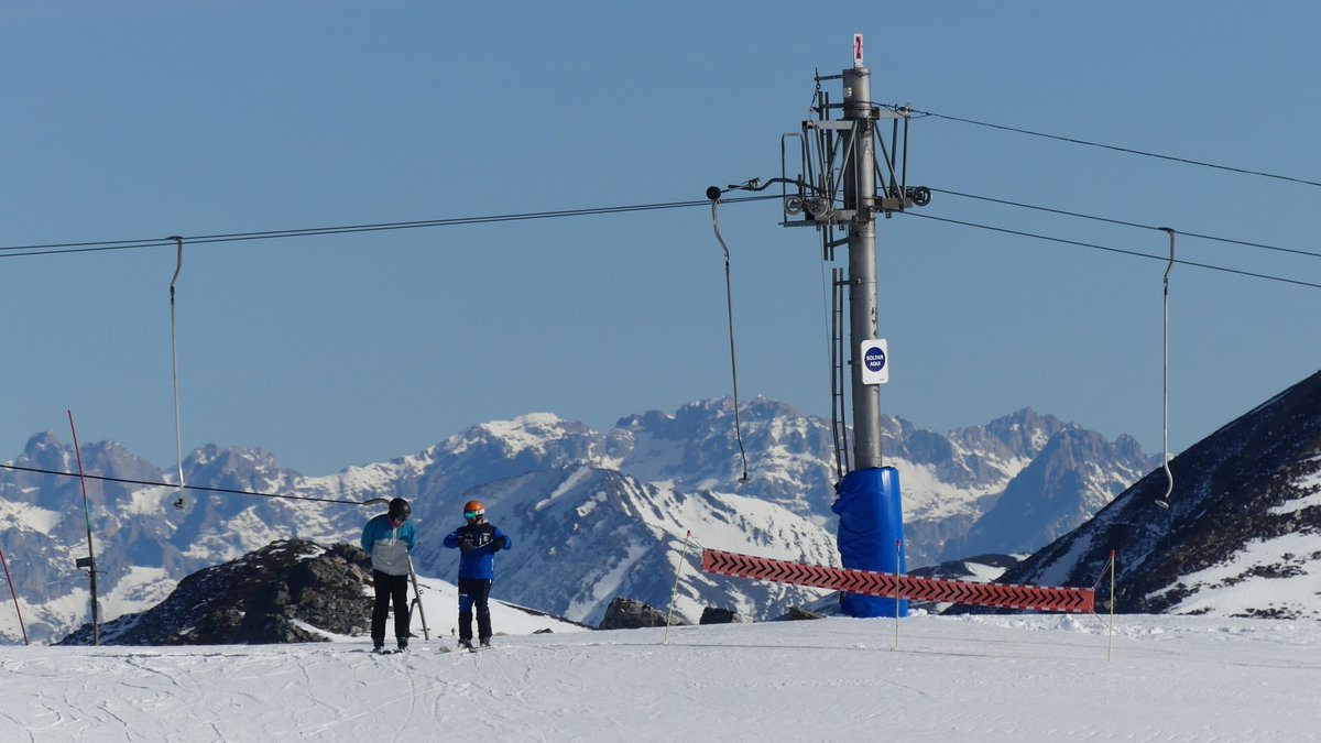 sanisidronieve's tweet image. 01/01/2025
No se nos ocurrió una mejor manera para comenzar comenzar Año ⛷️🏂¿Continuamos mañana?
#León #PuebladeLillo #Valdelugueros 
@diputacionleon