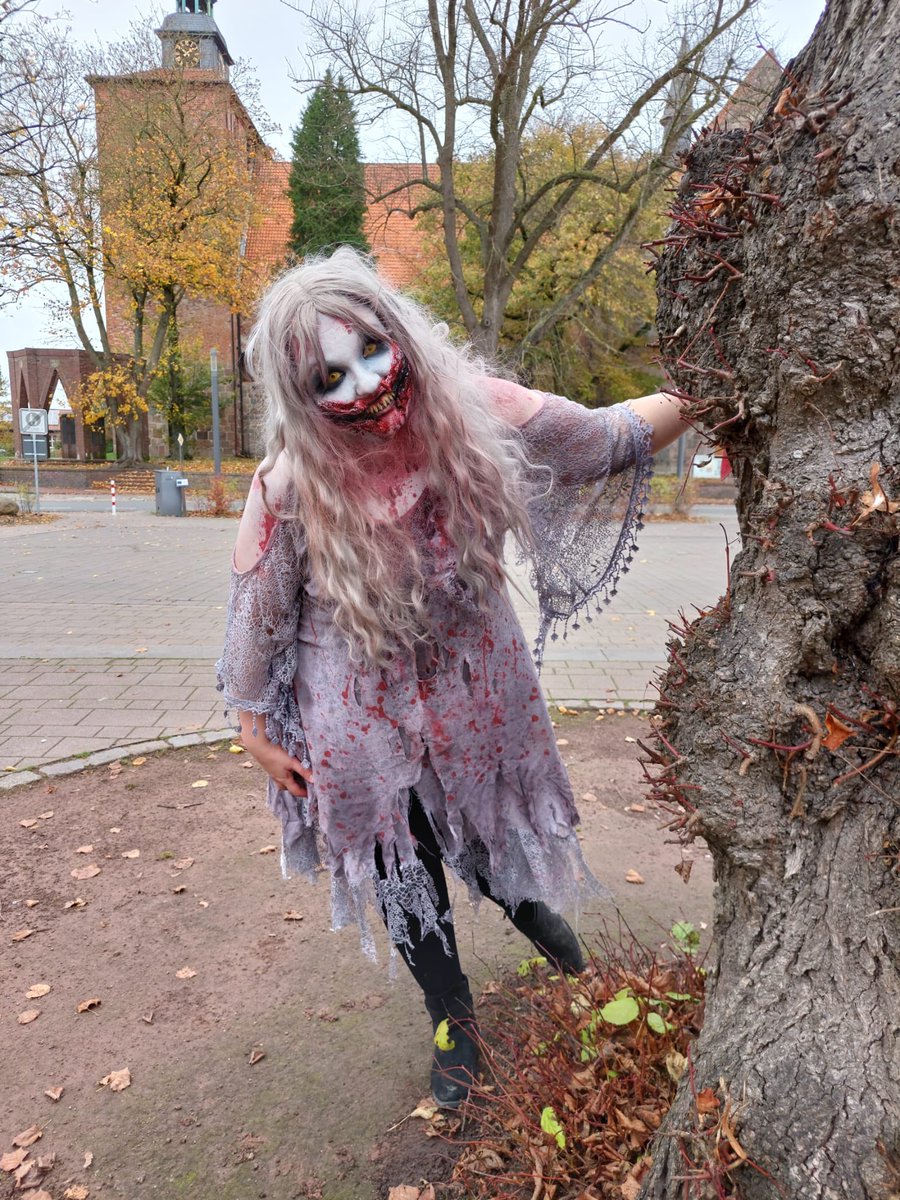creepyanni's tweet photo. Halloween 2024🥰

#Halloween #creepy #horror #cosplay #monster #ghost #demon #blood #fakeblood #sfx #sfxmakeup https://t.co/lkva6YVoyn