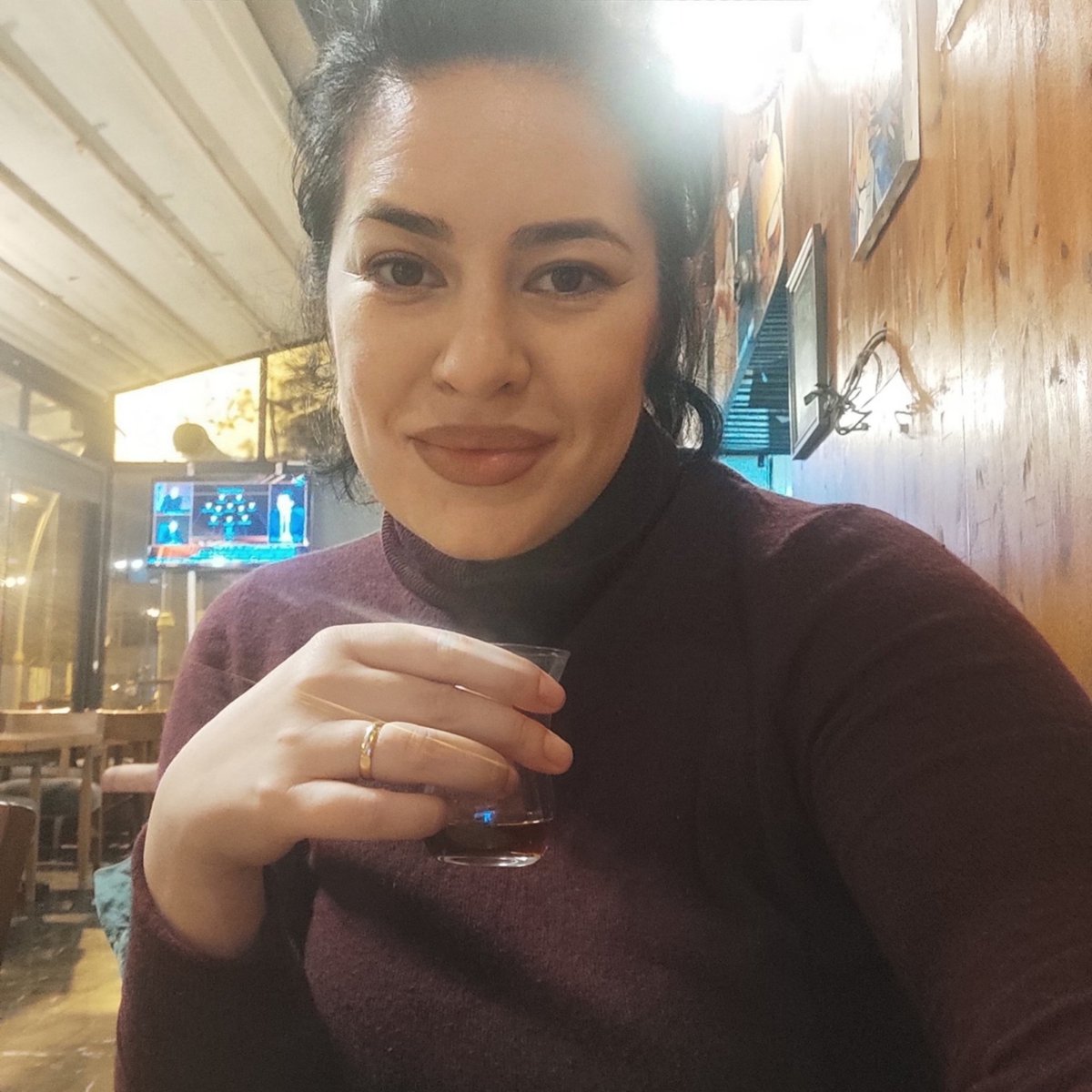 GN 🌙
The day ends, and the ideas keep swirling, waiting for their time on the canvas.

Goodnight to all who dream in color.